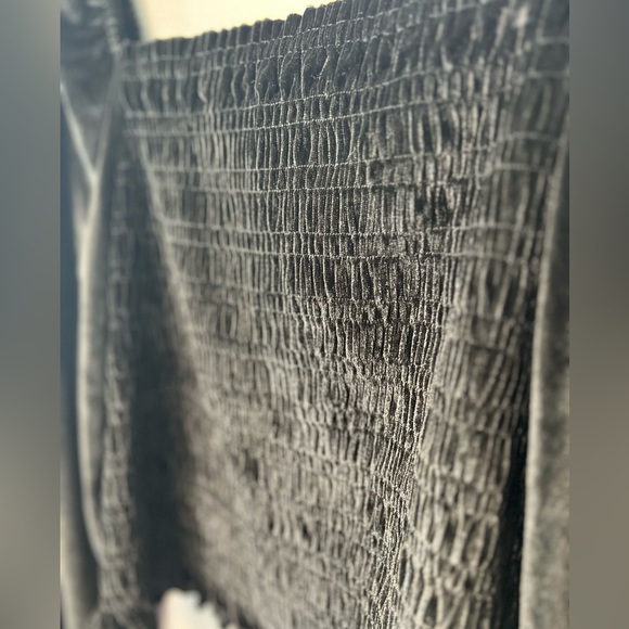 Bagatelle - Shirred Velvet Top - Black - XL Long Sleeve Smocked Blouse - Picture 6 of 10